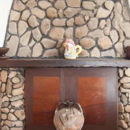 Pittulongu Chalet Sleeps 8 Dağ evi *